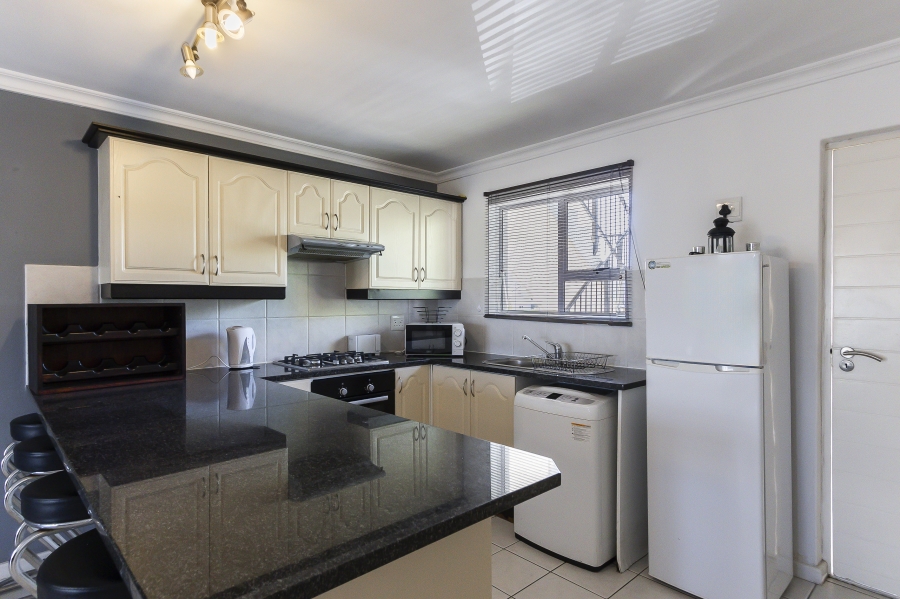 To Let 2 Bedroom Property for Rent in Heritage Park Western Cape